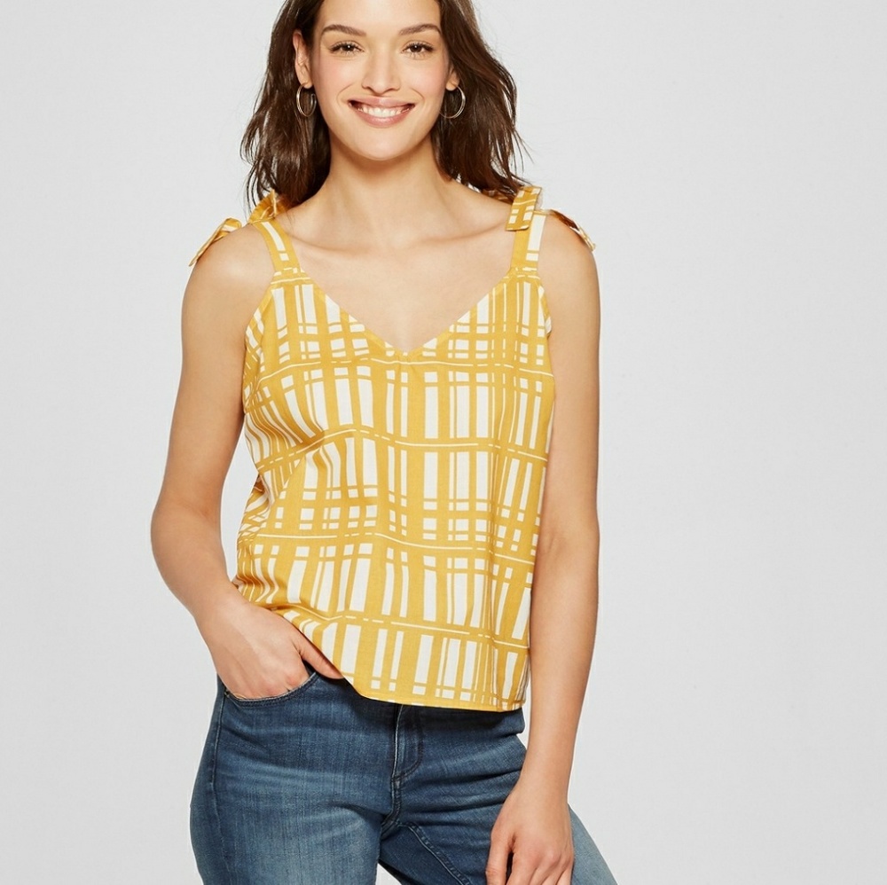 ✨ NWT Universal Thread Yellow Gingham Tank Top